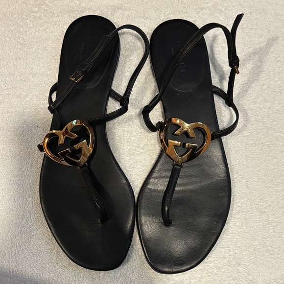 Gucci Black Sandals with Gold Emblem - Picture 2 of 9